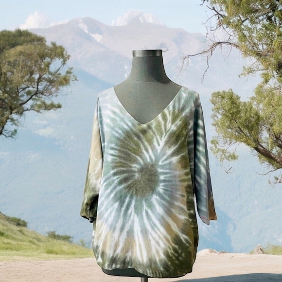 Women's Sweater GIGI MODA Floral Tie Dye Sweater Knit Sweater Kaftan Style Top - Picture 2 of 7